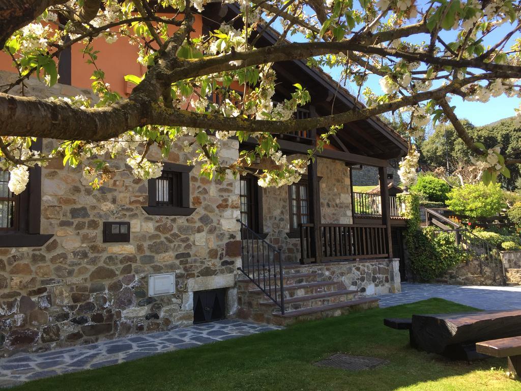 Viviendas Rurales La Fragua Aliezo Exterior photo
