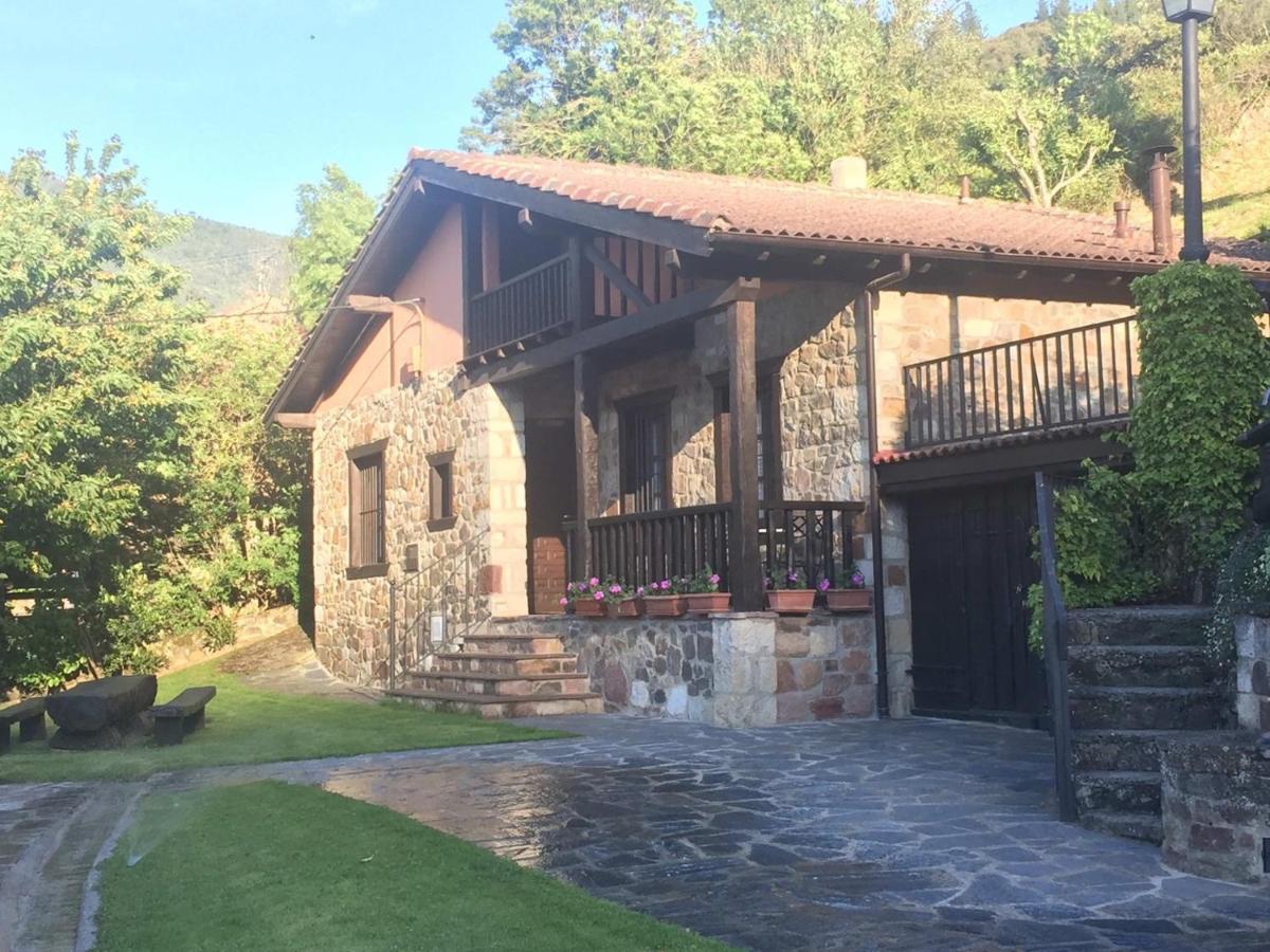 Viviendas Rurales La Fragua Aliezo Exterior photo